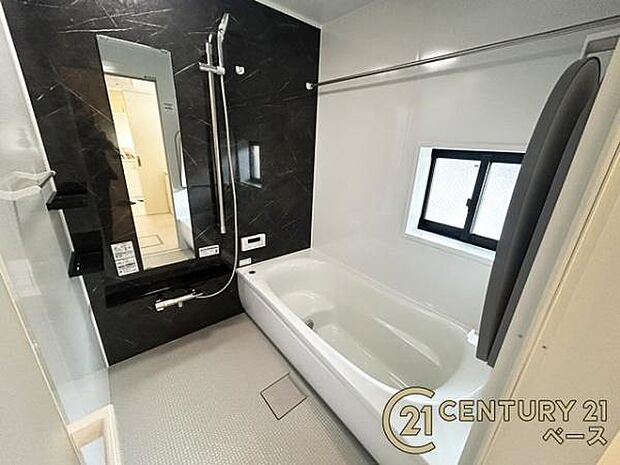 ■浴室乾燥機付きでカビや結露の発生も抑えてくれます!■