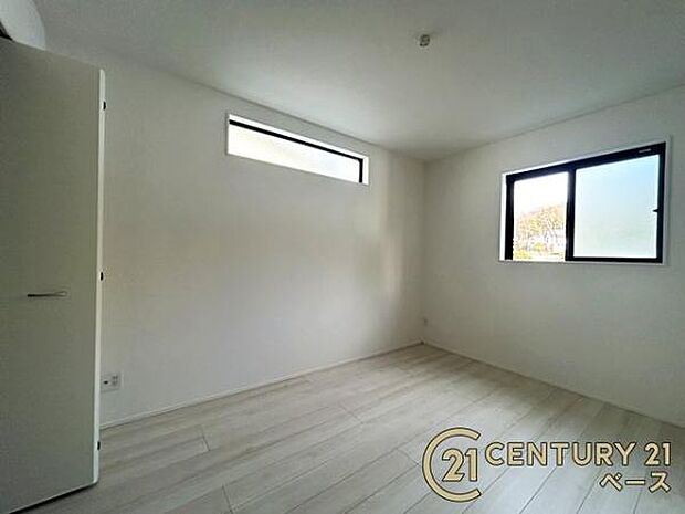 ■日当たりのよい明るい雰囲気の洋室です!■