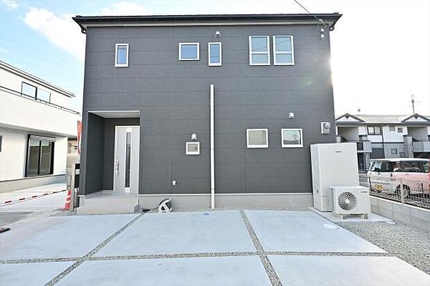 駐車スペース2台分完備!