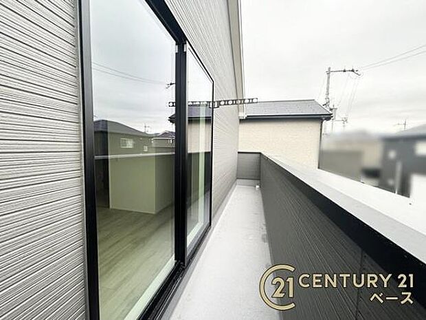 ■日当たりのよいバルコニー!洗濯物もよく乾きます!■