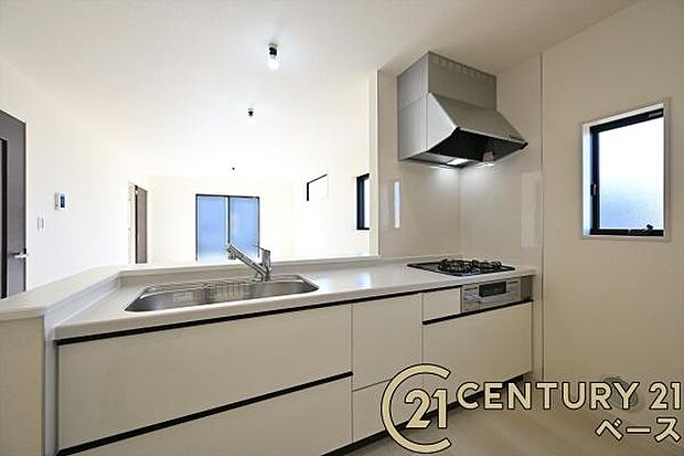 ■収納力と使いやすさを追求したシステムキッチンです!■