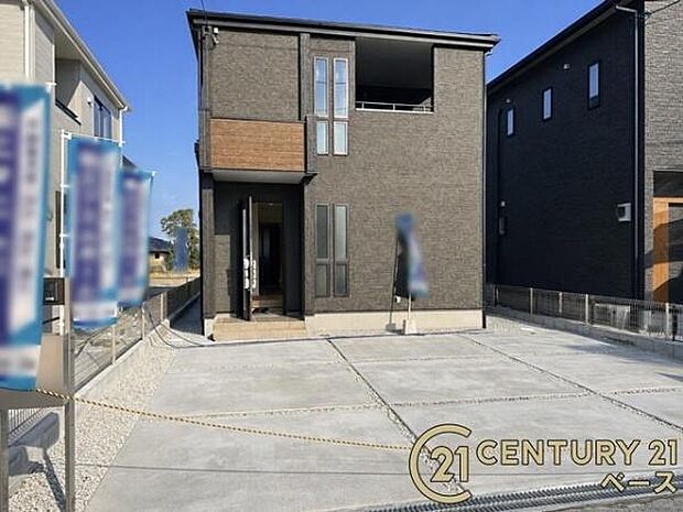 ■現地撮影写真■駐車スペースは3台分完備!来客時なども安心です!