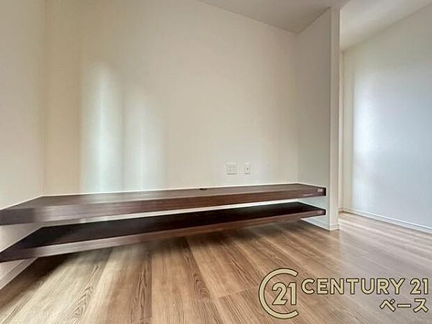 ■現地撮影写真■新仕様・LDKにおしゃれなTVカウンターが設置されています!