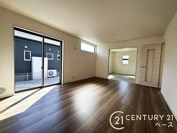 ■ペアガラス使用で結露の心配もありません!■