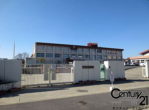 香芝市立香芝東中学校まで1440m