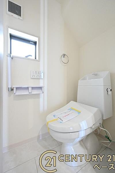 ■現地撮影写真■1・2階ともに清潔感ある綺麗なお手洗を完備！