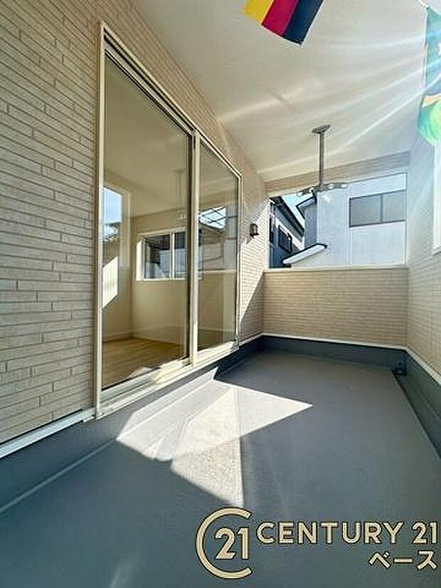 ■現地撮影写真■インナーバルコニーで急な雨でも安心です!