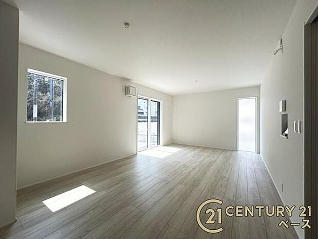 ■家計と環境に優しい!一部窓には断熱性・保温性に優れたペアガラスを使用しています!■