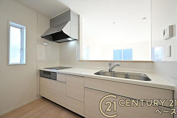 ■現地撮影写真■家事負担を減らしてくれる食器洗浄乾燥機付き!