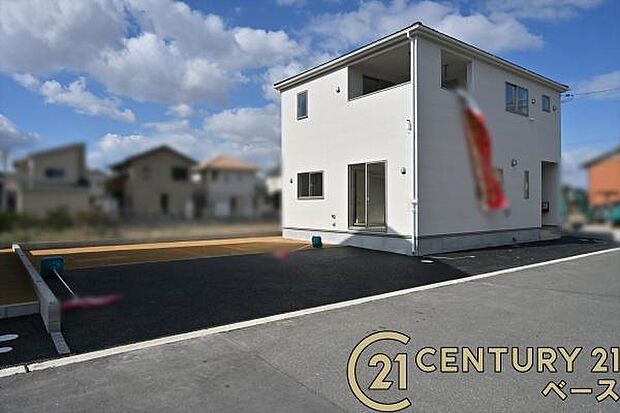 ■現地撮影写真■駐車スペース2台分完備!