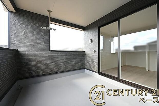 ■現地撮影写真■開放感あふれるバルコニー!