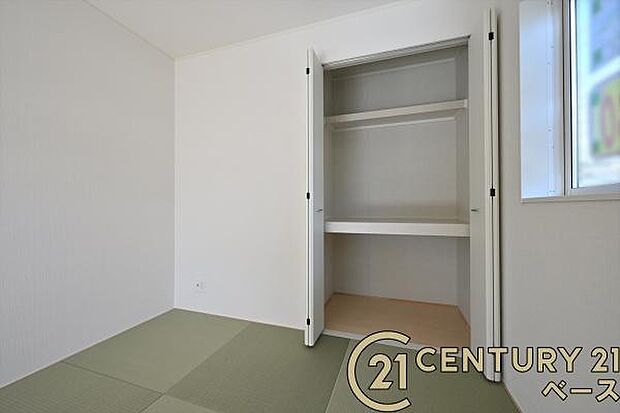 ■現地撮影写真■和室にも収納スペース完備!