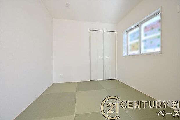 ■現地撮影写真■和室にも便利な収納スペースを完備!