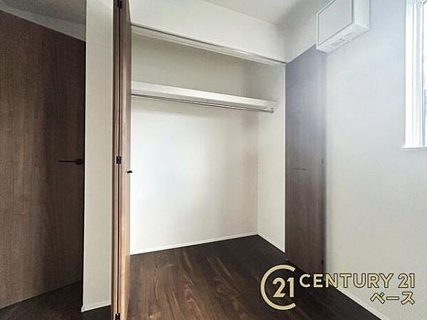 ■全居室に広々収納スペース完備!