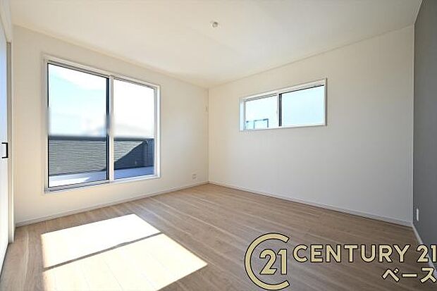 ■日当たりのよい明るい雰囲気の洋室です!■