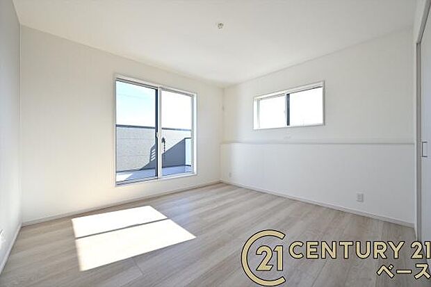 ■日当たりのよい明るい雰囲気の洋室です!■