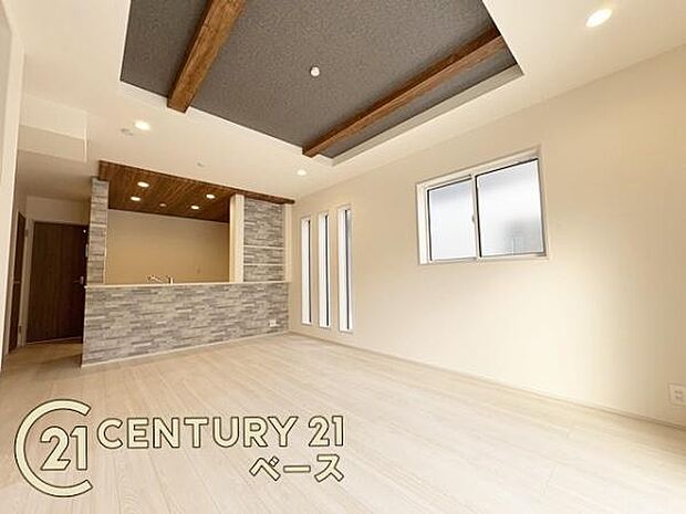 ■現地撮影写真■ご家族でくつろいでいただける広々したLDK!