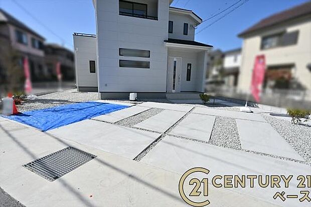 ■現地撮影写真■駐車スペース2台分完備!