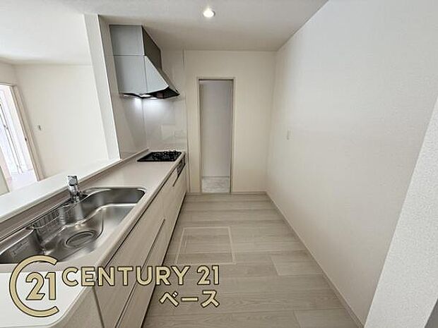 ■収納力と使いやすさを追求したシステムキッチンです!■