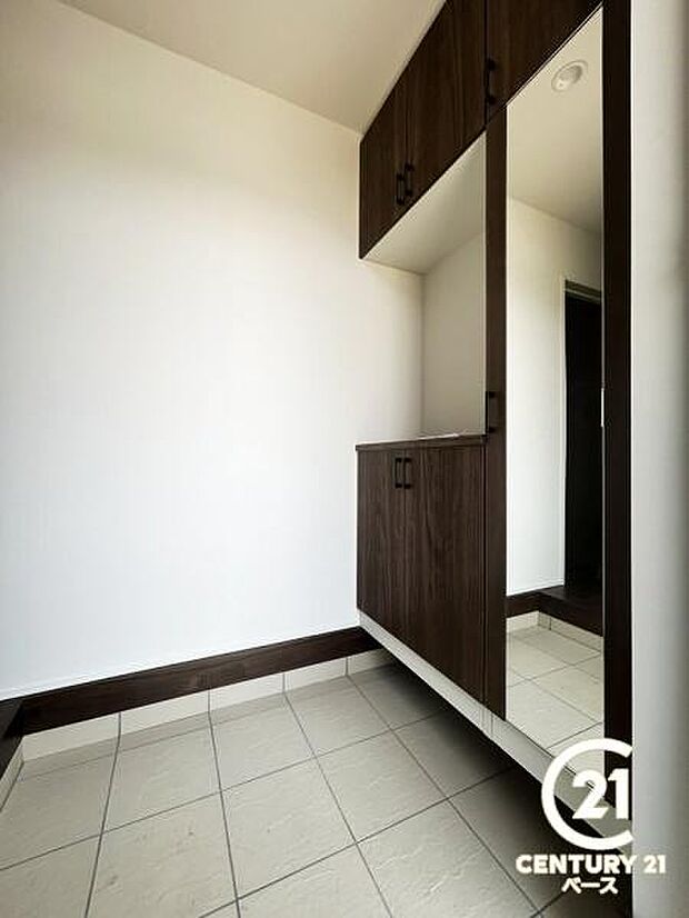 ■玄関には大容量シューズボックス完備!■