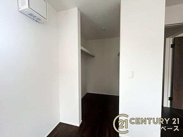 ■全居室に広々収納スペース完備!