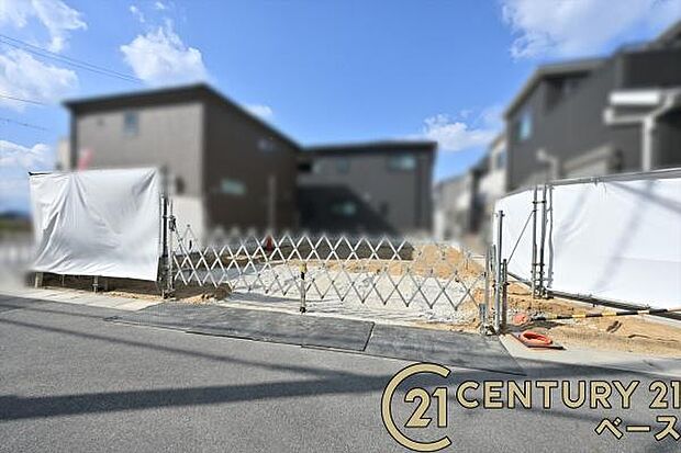 ■現地撮影写真■耐震等級3の地震に強い安心の邸宅!雨で汚れを洗い流してくれるセルフクリーニング機能付き外壁!お気軽にお問い合わせください!■