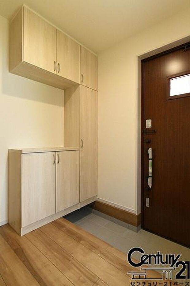 ■玄関には大容量シューズボックス完備!■