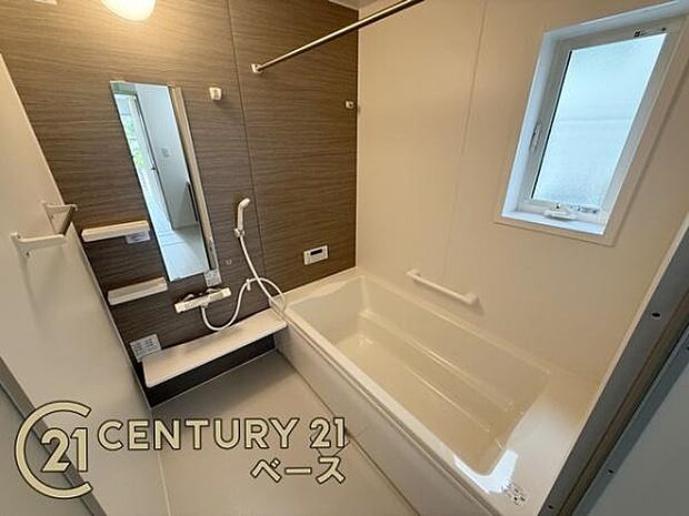 ■現地撮影写真■浴室暖房乾燥機を完備!ゆったりした浴槽での入浴は疲れも癒してくれます!