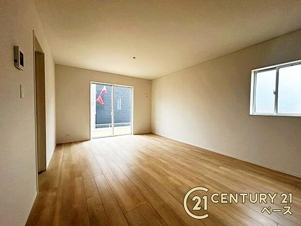 ■LDKは大きな窓から柔らかい光が射し込みます!