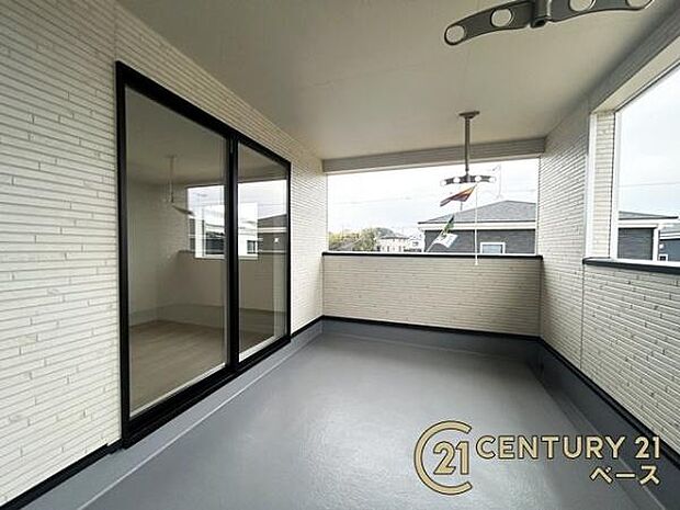 ■日当たりのよい南向きバルコニー!洗濯物もよく乾きます!