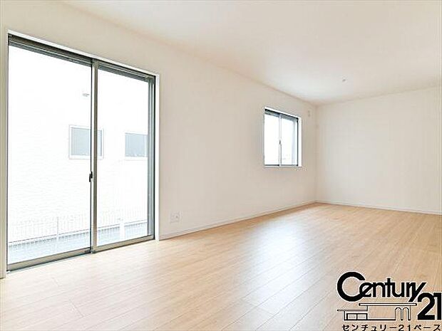 ■ペアガラス使用で結露の心配もありません!■