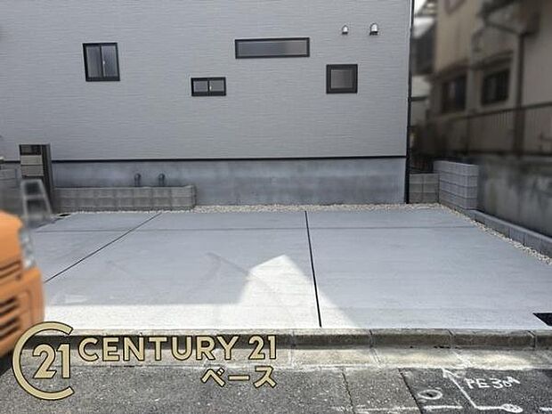 ■現地撮影写真■駐車スペースは3台可!来客時なども安心です!