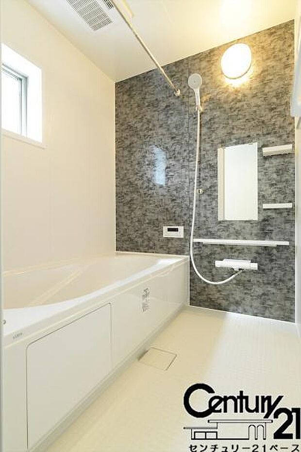 ■ゆったり1坪サイズの浴室!キッチンとの通話機能もあり、コミュニケーションも充実!■