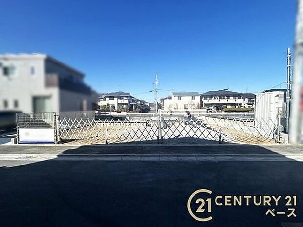 ■敷地面積は49坪以上・駐車場2台可!