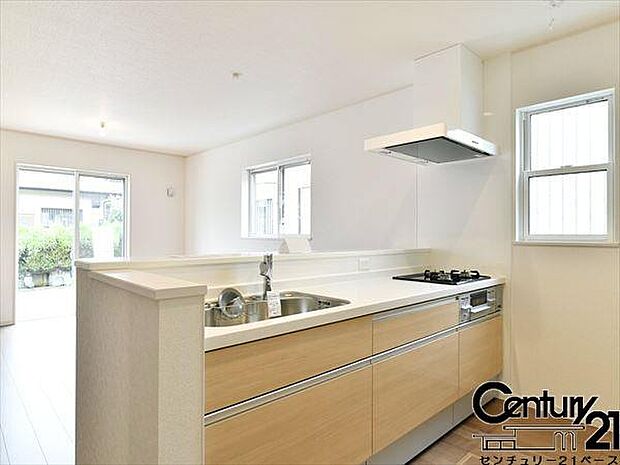 ■静音シンク、人工大理石天板のシステムキッチンは浄水機能付です!■