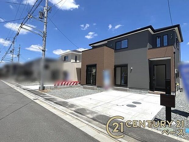 ■敷地面積は49坪以上・駐車場3台可!