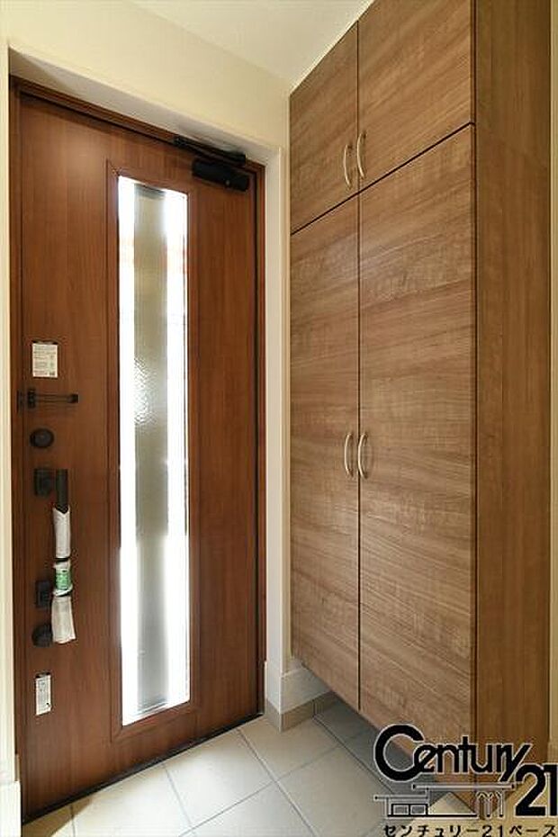 ■玄関には大容量シューズボックス完備!■