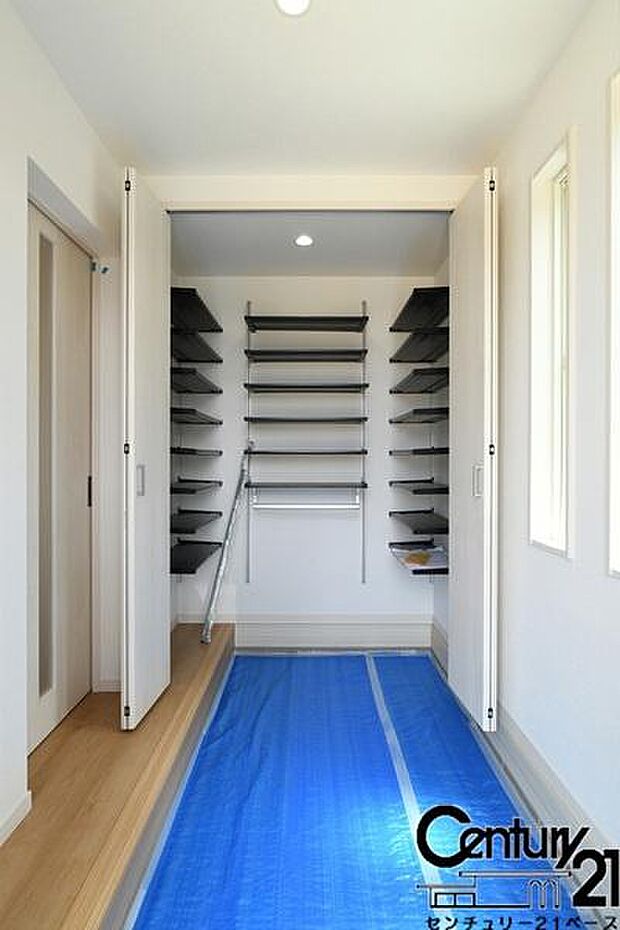 ■SIC完備で玄関をスッキリ快適にお使いいただけます!■