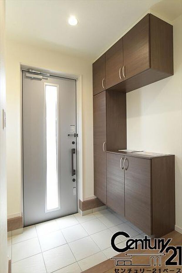 ■玄関には大容量収納スペースを完備!■