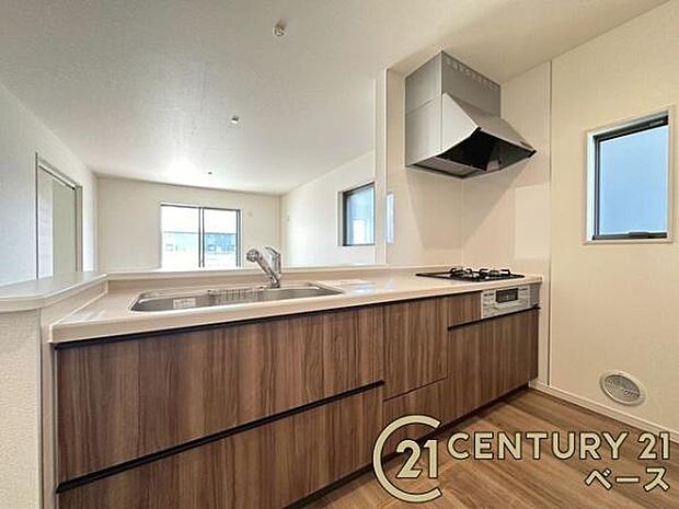 ■収納力と使いやすさを追求したシステムキッチンです!■