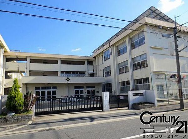 橿原市立金橋小学校まで1100m