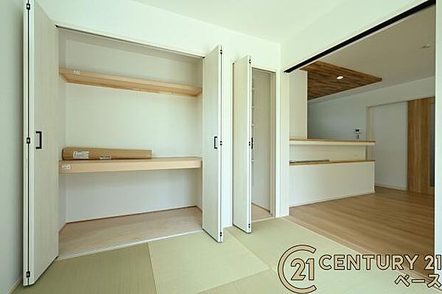 ■現地撮影写真■和室にも収納スペース完備!