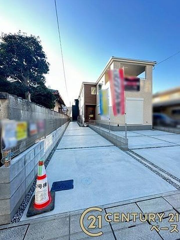 ■現地撮影写真■駐車スペース2台分完備!