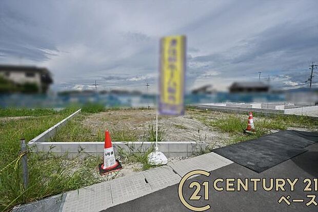 ■現地撮影写真■駐車スペース2台分完備!