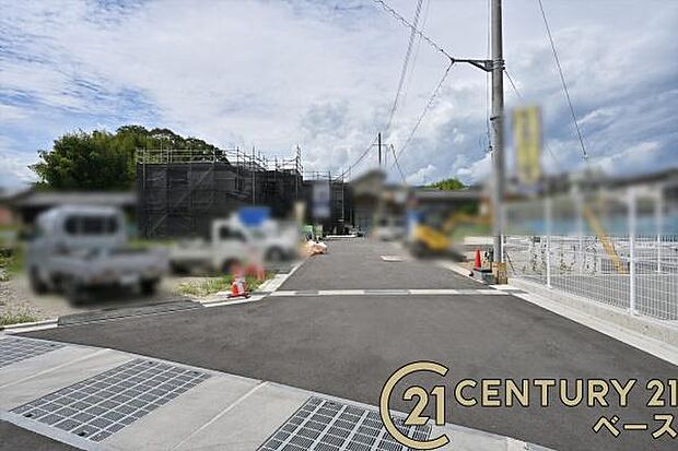 ■現地撮影写真■スーパーなど商業施設が徒歩圏内に近接しています。