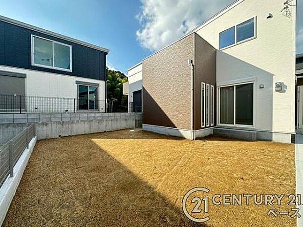 ■現地撮影写真■多用途に使用可能!広々としたお庭があります!