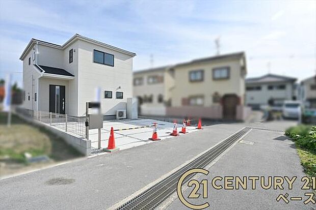 ■現地撮影写真■前面道路約4m以上で車の出し入れも楽々!