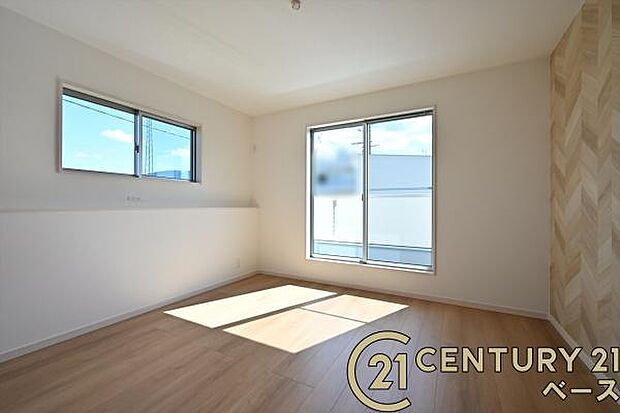 ■現地撮影写真■広々とした洋室8.02帖です!