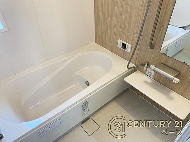 ■現地撮影写真■ゆったりサイズの浴室で1日の疲れをリセット!