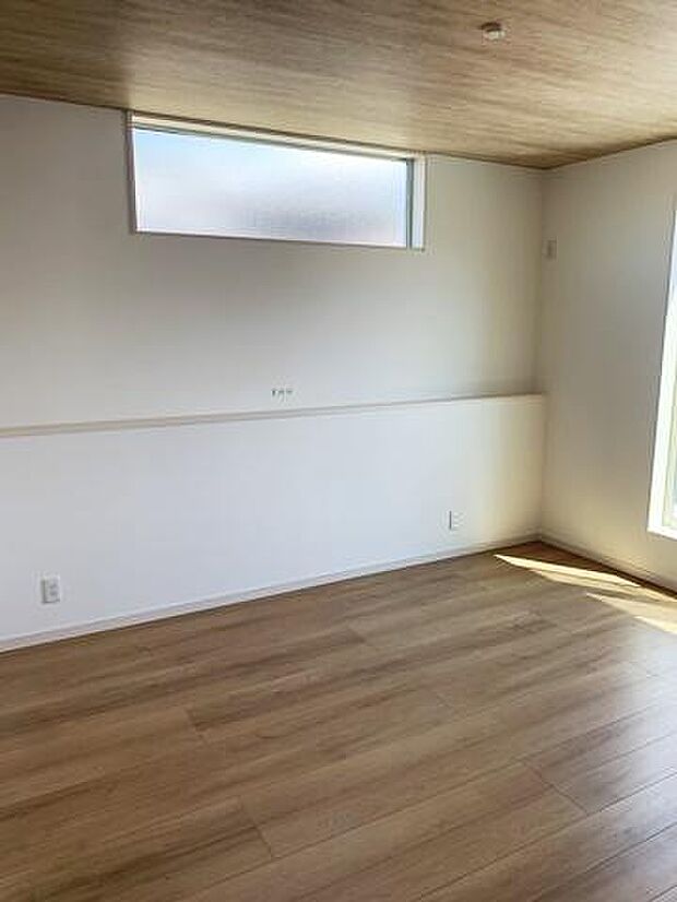 ■現地撮影写真■日当たりのよい明るい雰囲気の洋室です!